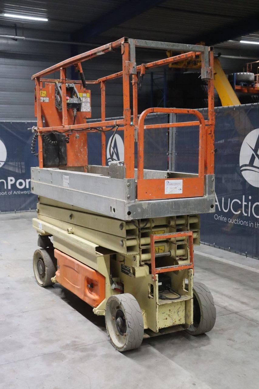 Schaarlift JLG 2030ES Elektrisch 8.10m 2007