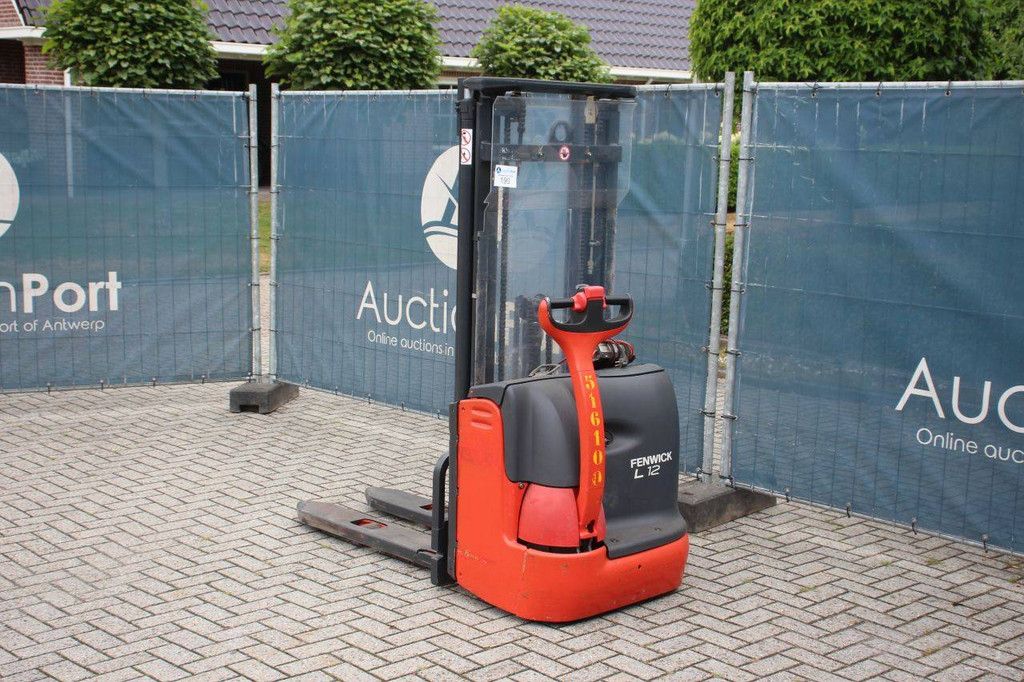 Linde L12 Electric Stacker 1200kg 4.2m 2008
