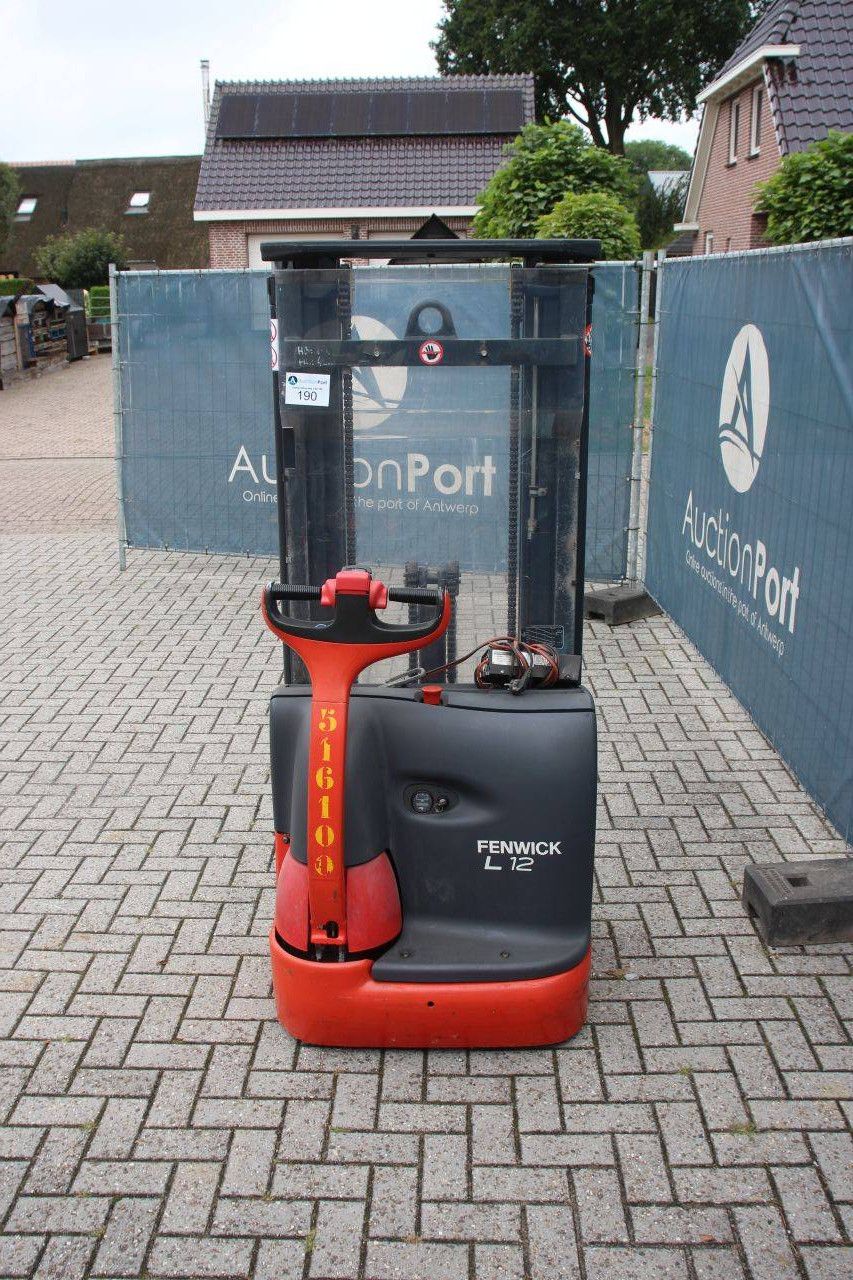 Linde L12 Electric Stacker 1200kg 4.2m 2008