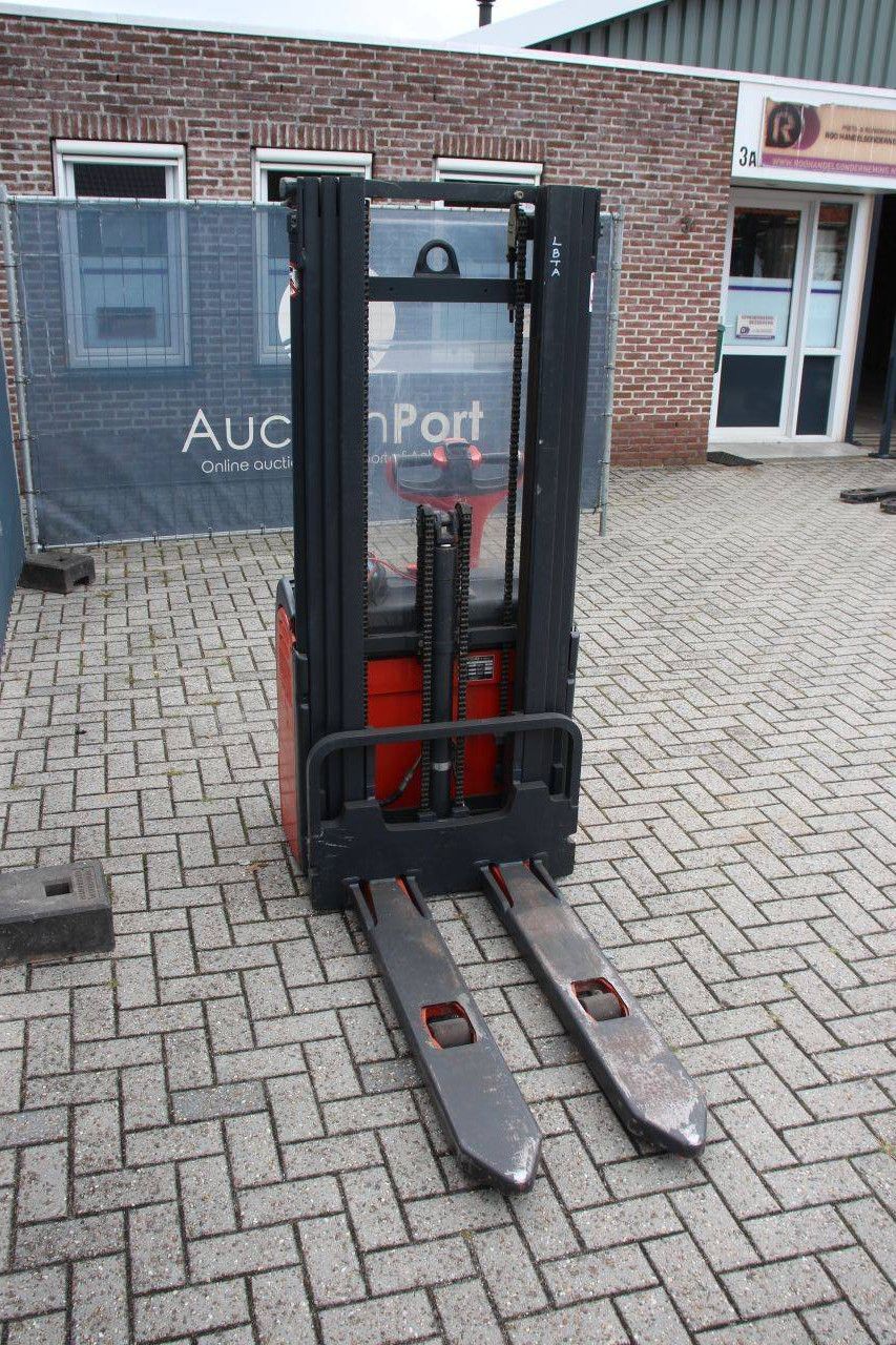 Linde L12 Electric Stacker 1200kg 4.2m 2008