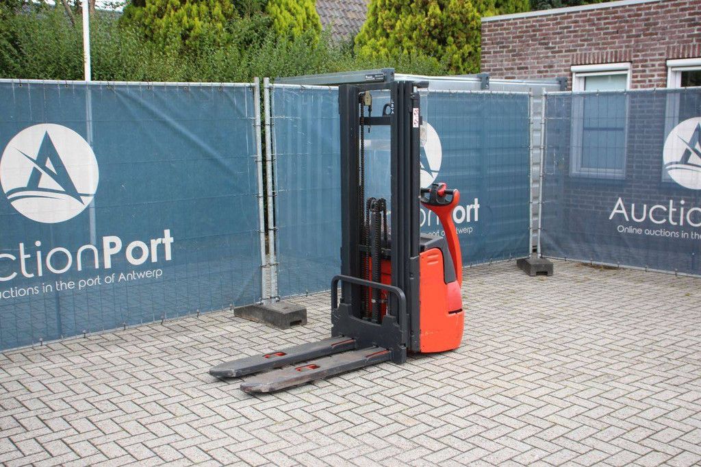 Linde L12 Electric Stacker 1200kg 4.2m 2008