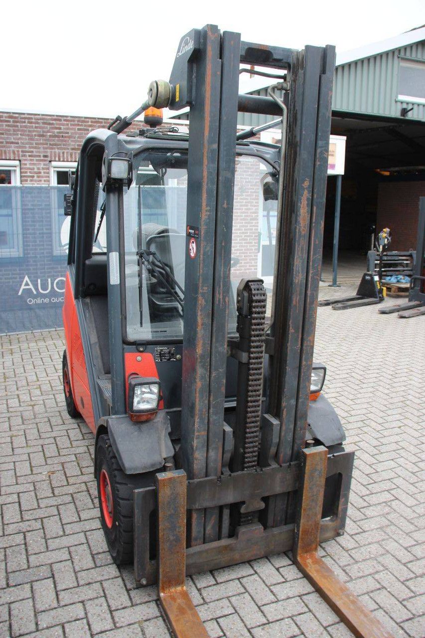 Heftruck Linde H30T LPG 3000kg 7.0m 2007