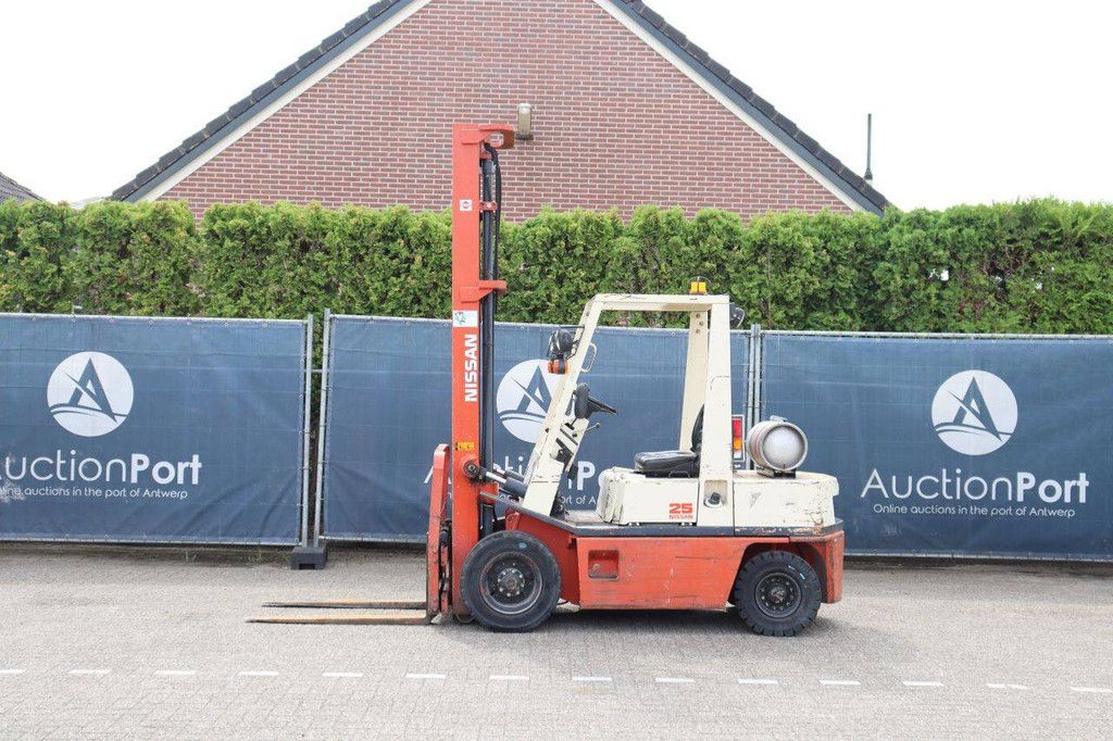 Gabelstapler Nissan PH02A-25U LPG 2500kg 5,0m 1998 (Margin)