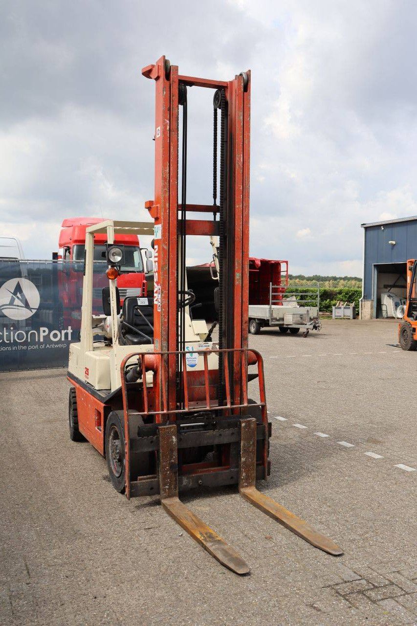 Gabelstapler Nissan PH02A-25U LPG 2500kg 5,0m 1998 (Margin)