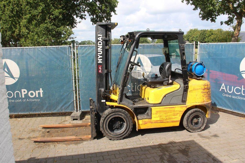 Gabelstapler Hyundai 33L-7A LPG 2840kg 5,0m 2012