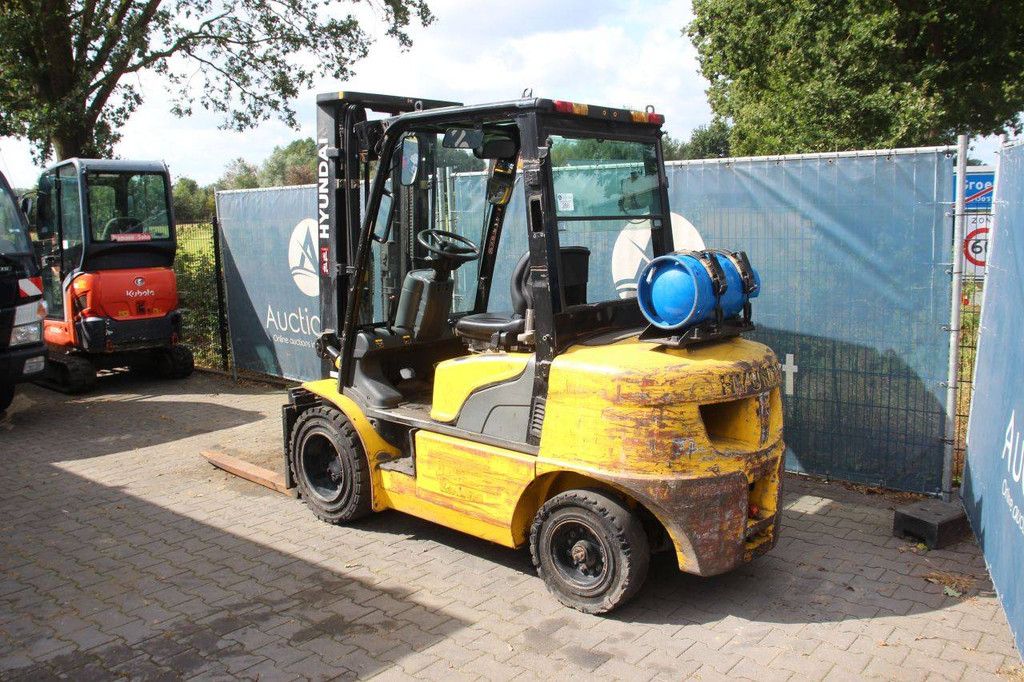 Gabelstapler Hyundai 33L-7A LPG 2840kg 5,0m 2012