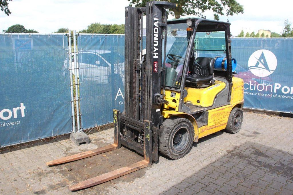 Gabelstapler Hyundai 33L-7A LPG 2840kg 5,0m 2012
