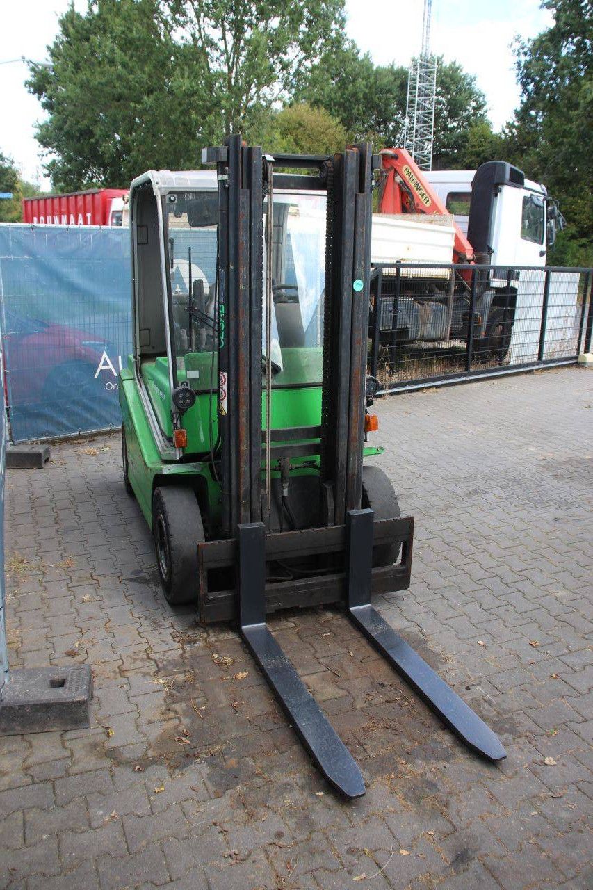 Gabelstapler Cesab Drago H250 LPG 2400 kg 3,2 m