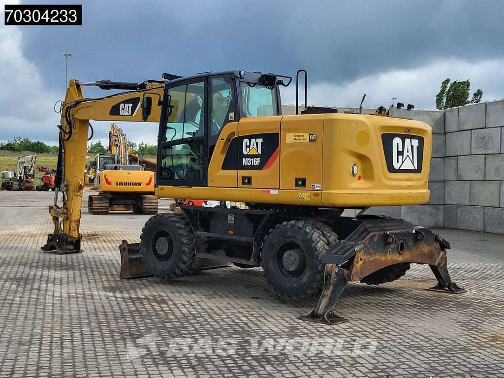 Caterpillar M316F M316 F Outrigger + Blade