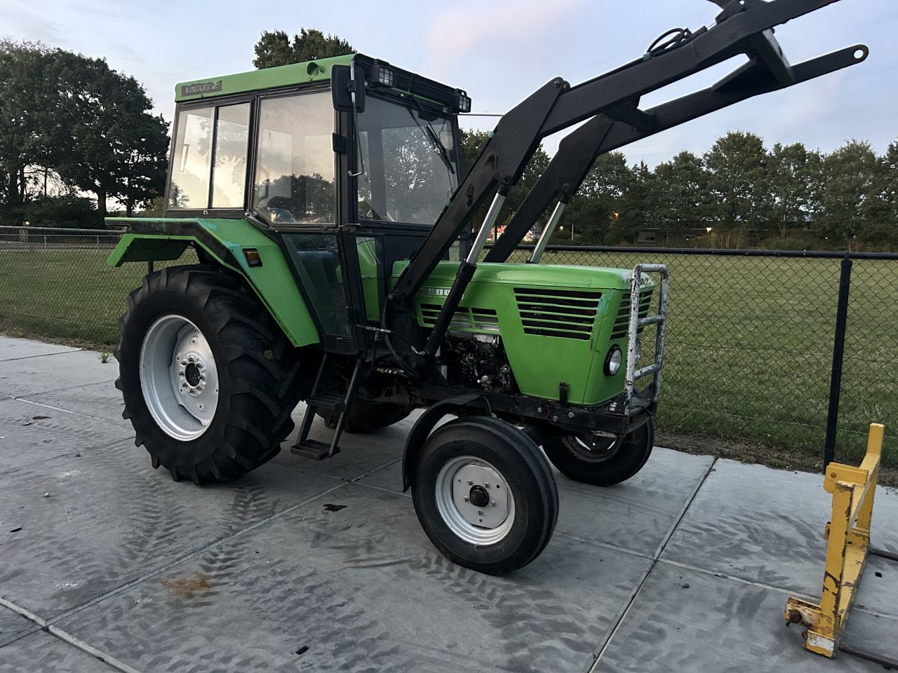 Nette deutz 6006 met voorlader (MARGE)