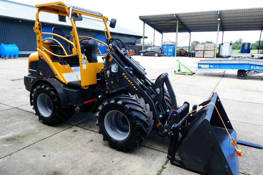 Eurotrac Shovel W12F