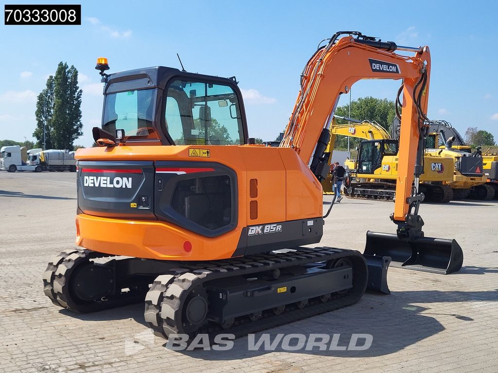 Develon DX85 R-7 A/C - PIN ON / 3 BUCKETS