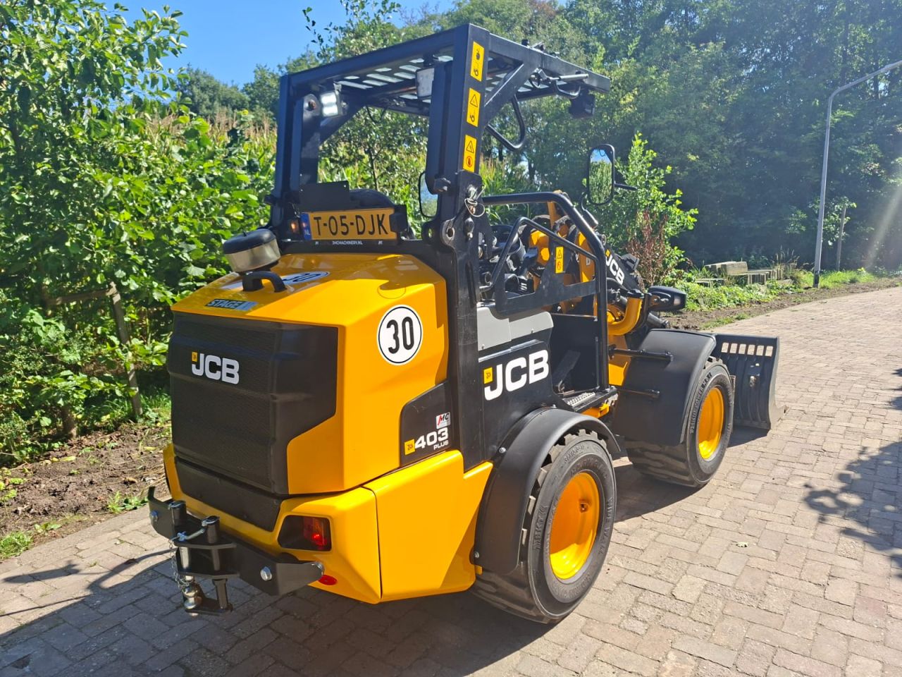 JCB 403 plus stage 5 | bj 2021 | 2320uur | puinbak lepels