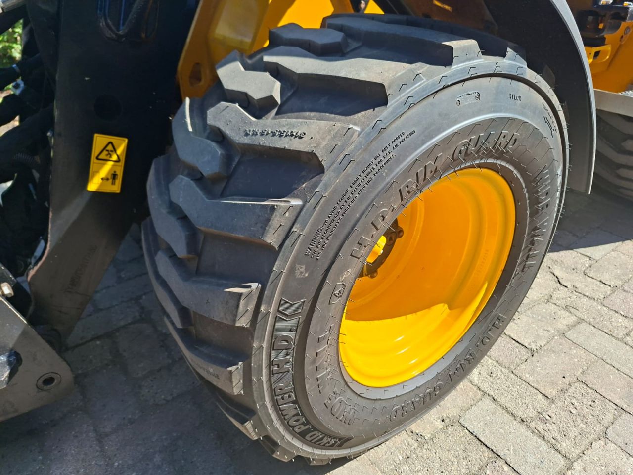 JCB 403 plus stage 5 | bj 2021 | 2320uur | puinbak lepels
