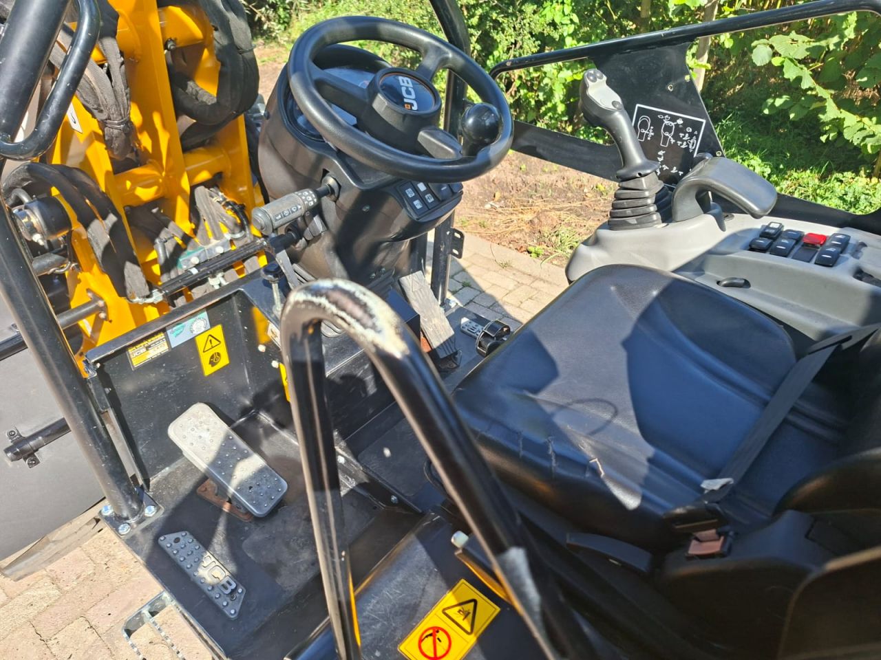 JCB 403 plus stage 5 | bj 2021 | 2320uur | puinbak lepels