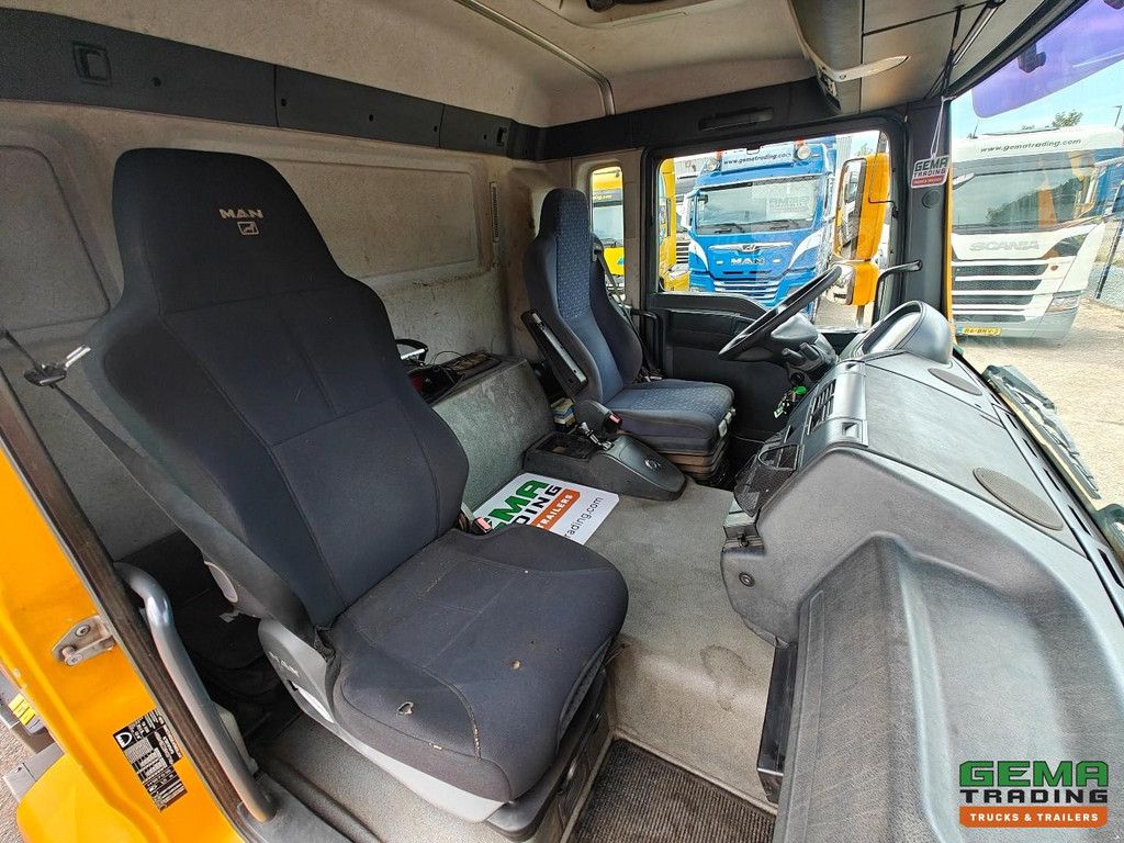 MAN TGA 26.320 6x2/4 DagCabine Euro4 - OpenLaadBak 7m + Fassi F230-3 + VangMuilKoppeling - 02/2027 APK