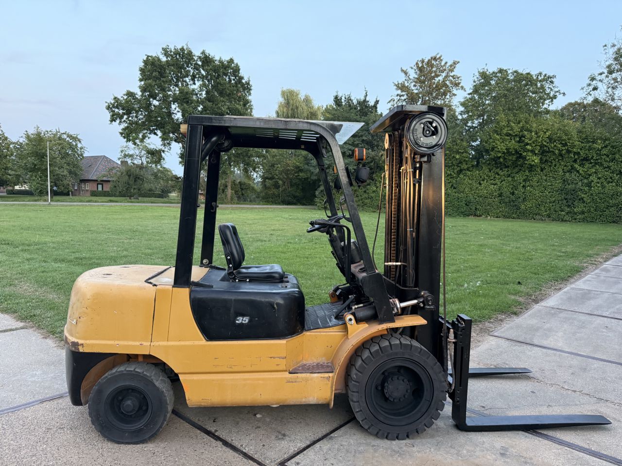 3.5 tonner diesel heftruck 3-delig freelift 4 ventielen 3500uur
