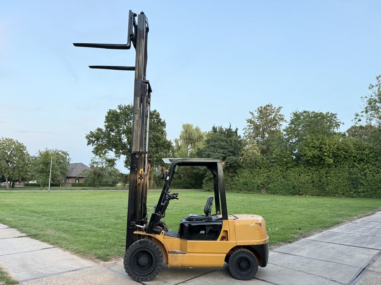 3.5 tonner diesel heftruck 3-delig freelift 4 ventielen 3500uur