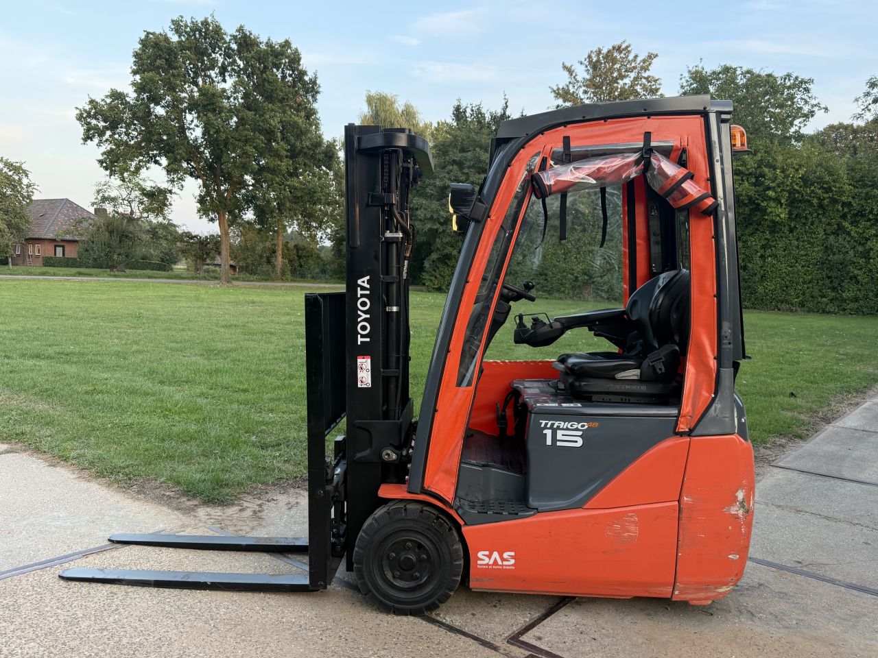 Toyota Traigo 1600KG 3-delig freelift Sideshift 6000uur