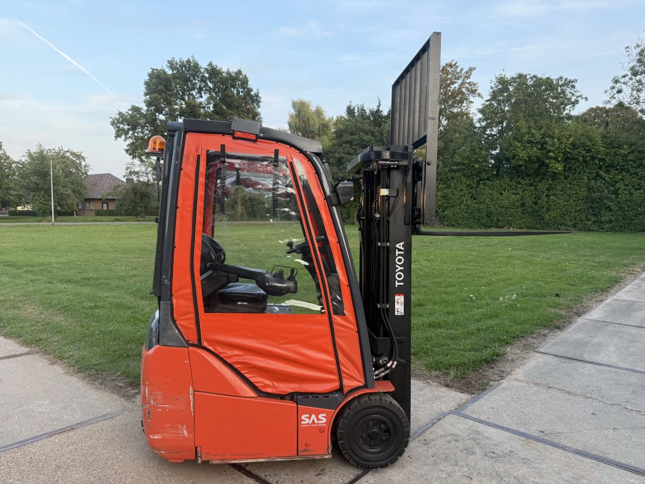 Toyota Traigo 1600KG 3-delig freelift Sideshift 6000uur