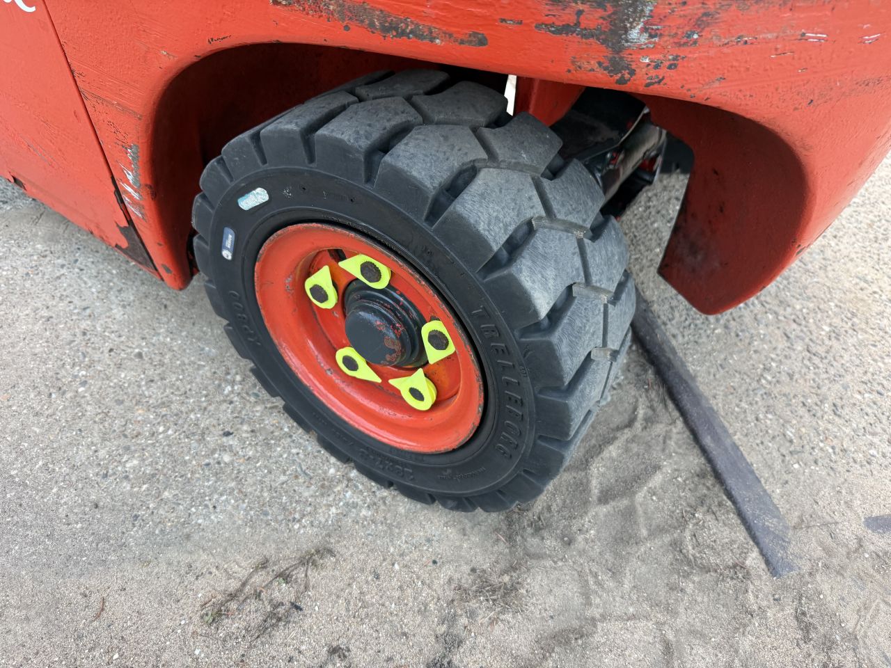 Linde 1600KG diesel heftruck triplo freelift sideshift 8000uur