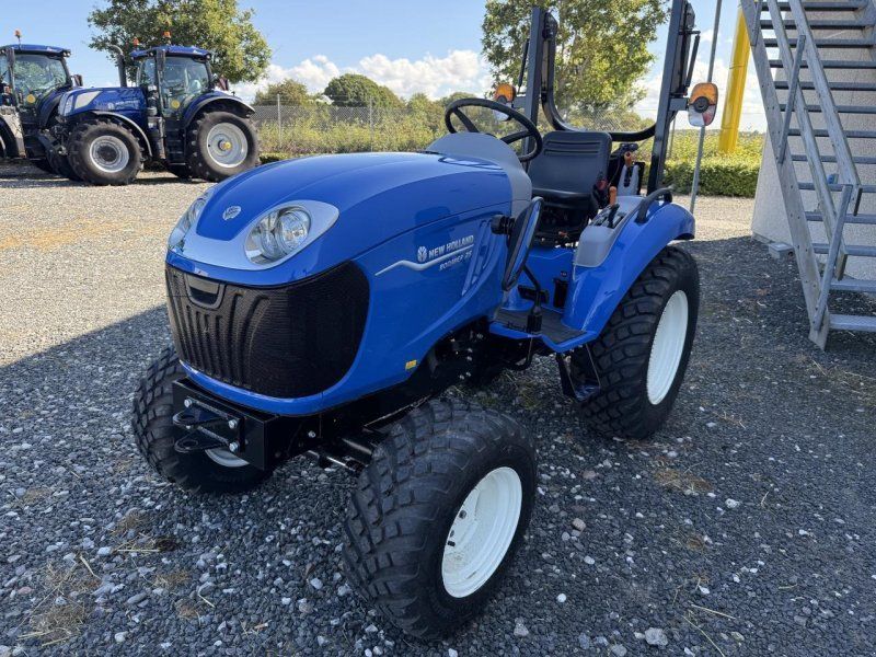New Holland BOOMER 25 HST
