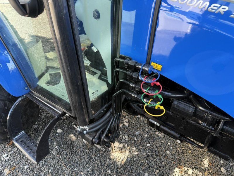 New Holland BOOMER 55 CAB STG.V