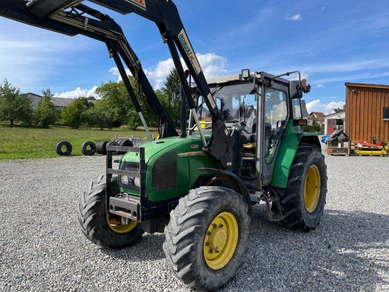 John Deere 3200