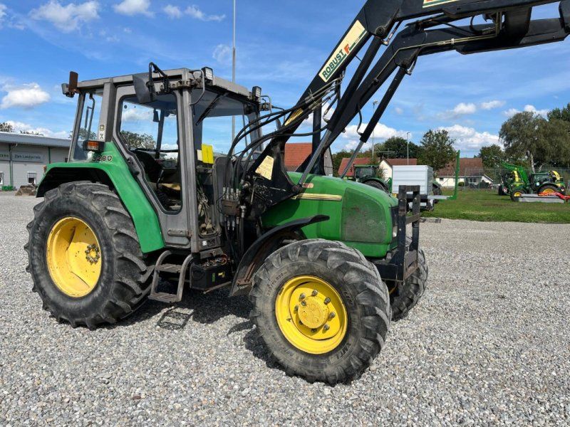 John Deere 3200