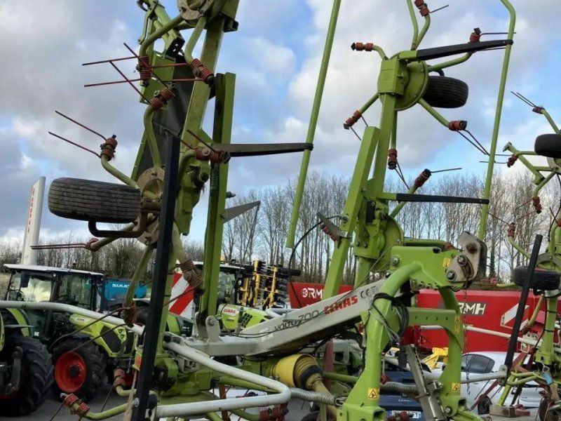 Claas faneuse volto 700
