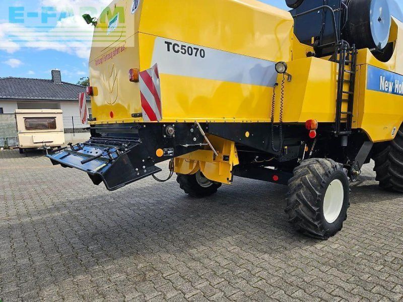 New Holland tc 5070