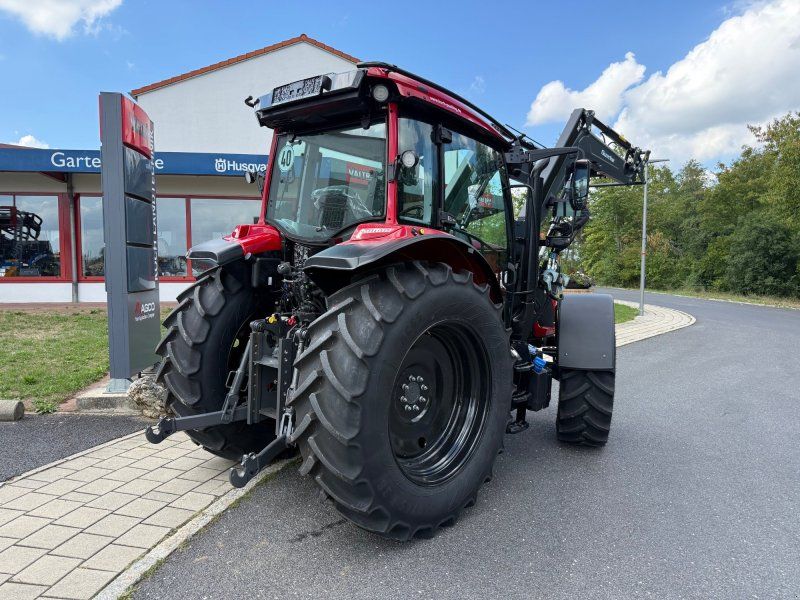 Valtra A105 H4