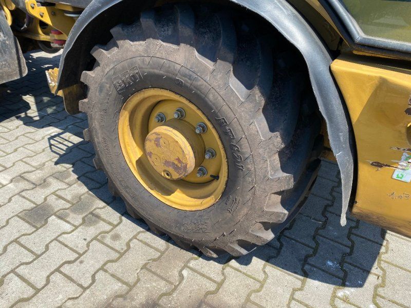 Cat 906H