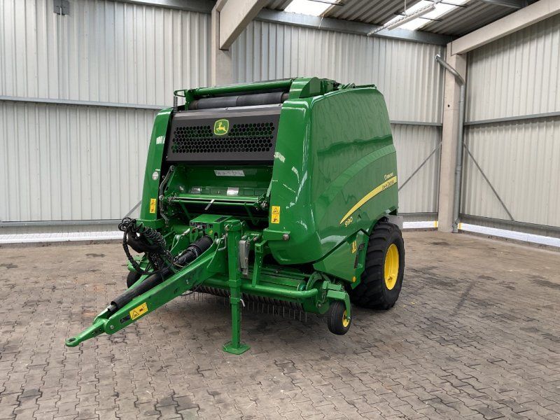 John Deere 990