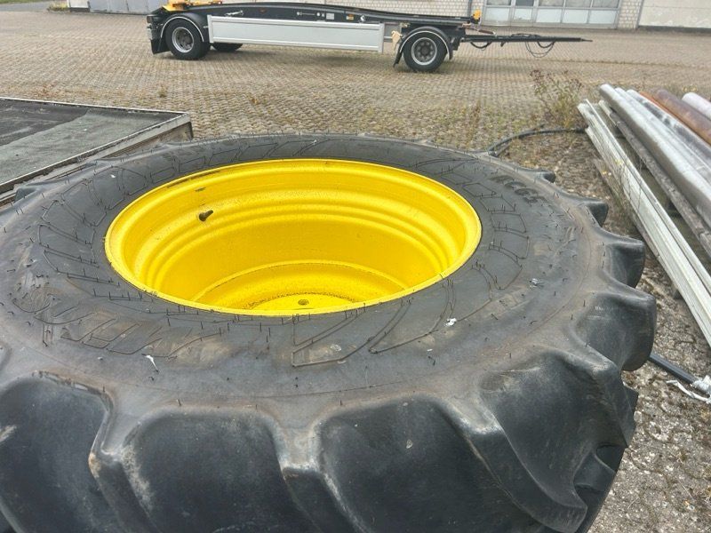 Mitas 540/65R28