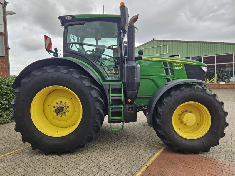 John Deere 6250R