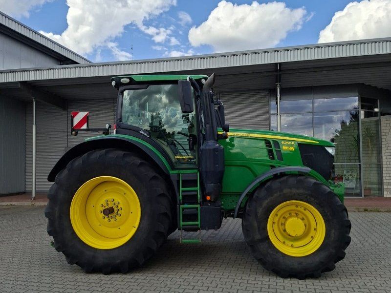 John Deere 6250R