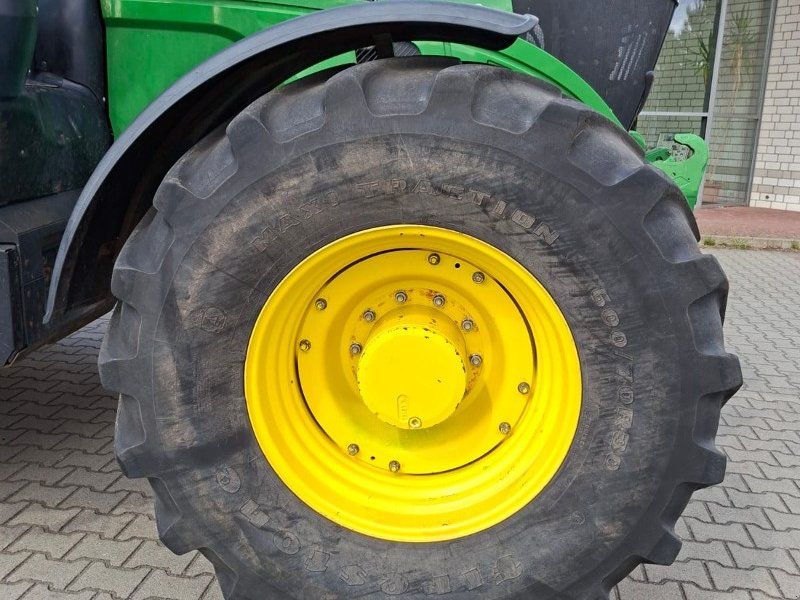 John Deere 6250R