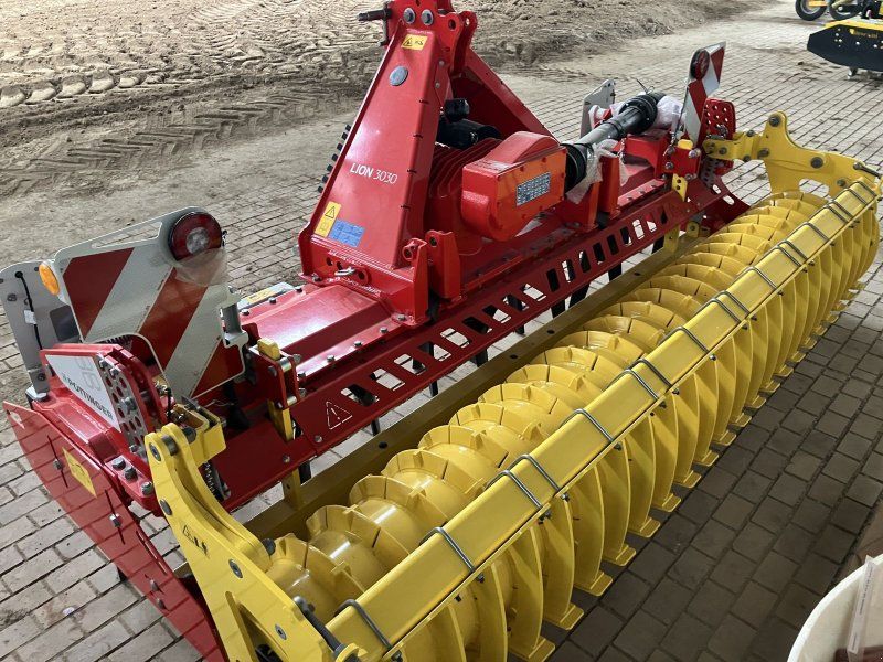 Pöttinger LION 3030