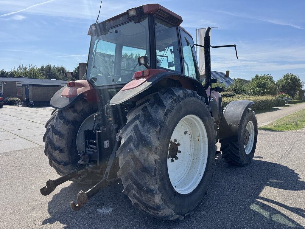 New Holland M160