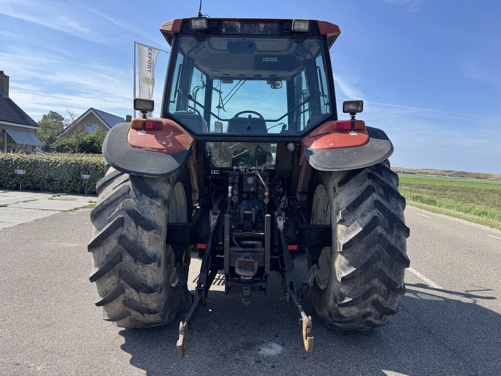 New Holland M160