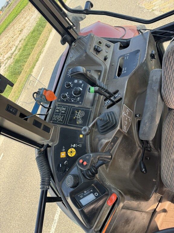 New Holland M160