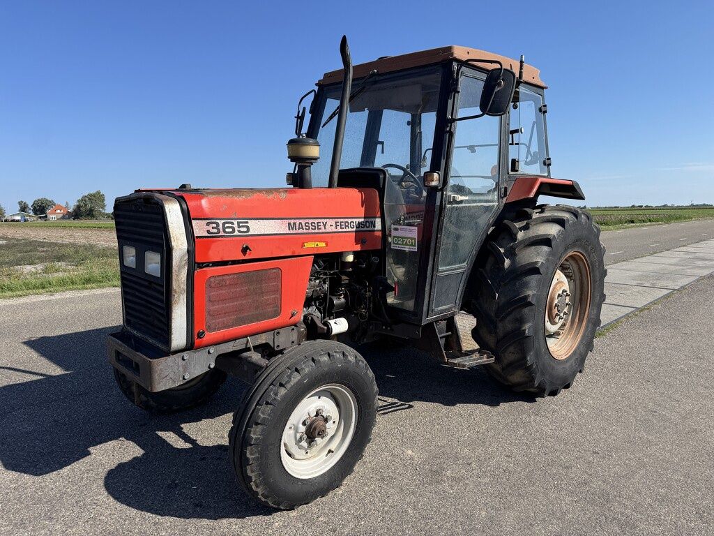 Massey-Ferguson 365