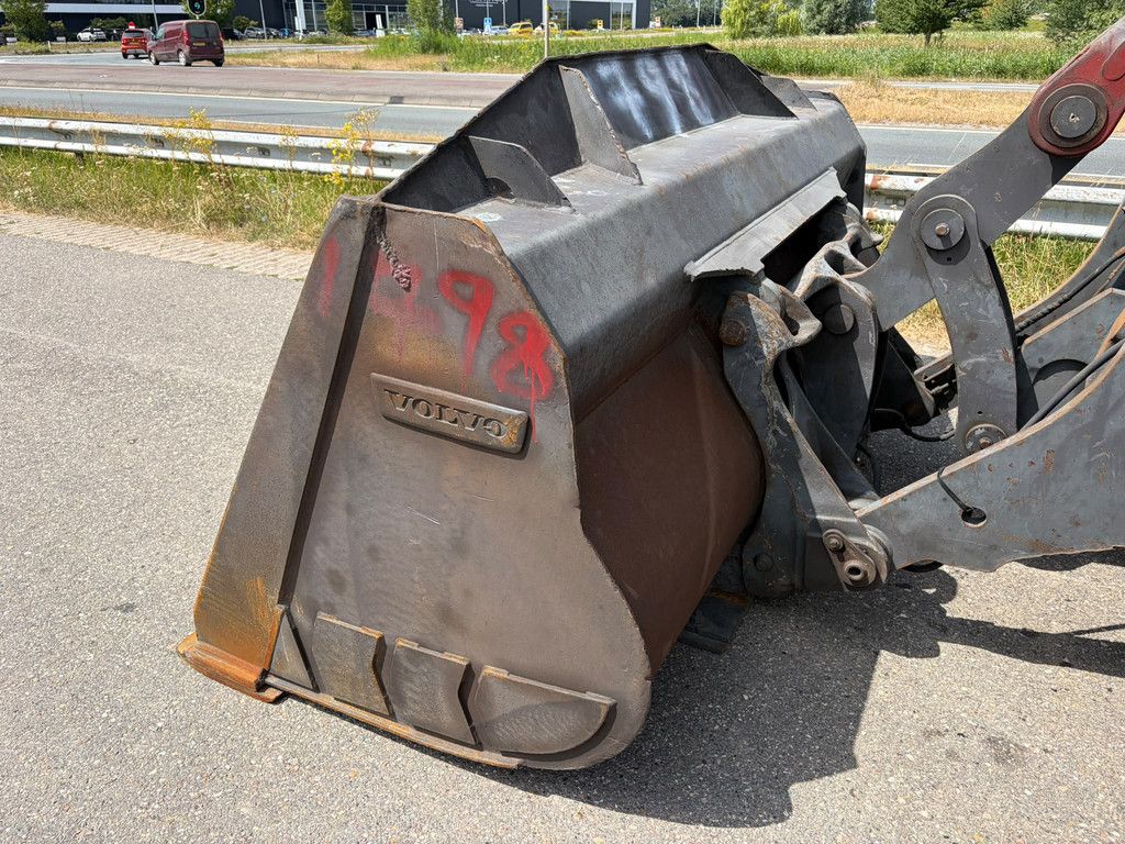 Volvo L90H