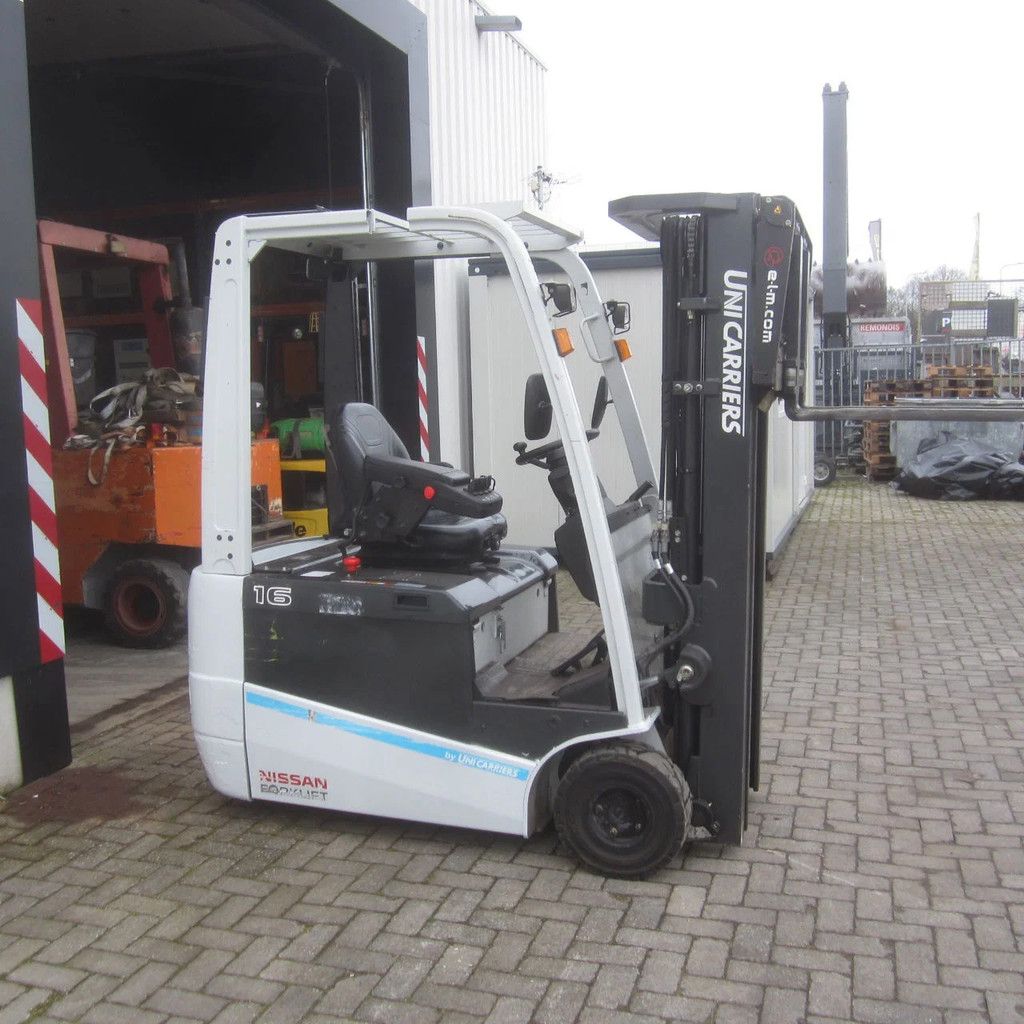 Nissan Heftruck L16Q, elek., triplex, side shift, vorkverstelling.