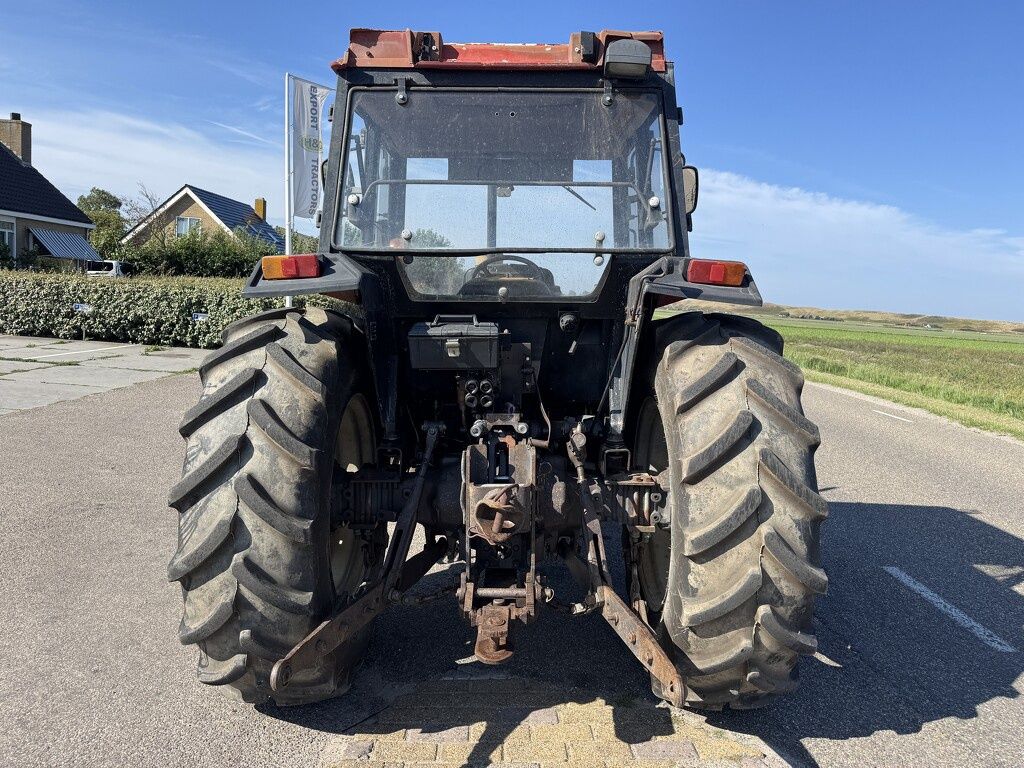 Massey-Ferguson 365