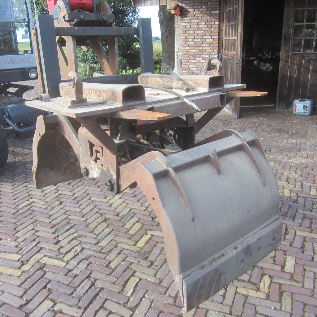 Bakker Sloop-sorteergrijper, Bakker knijpbak