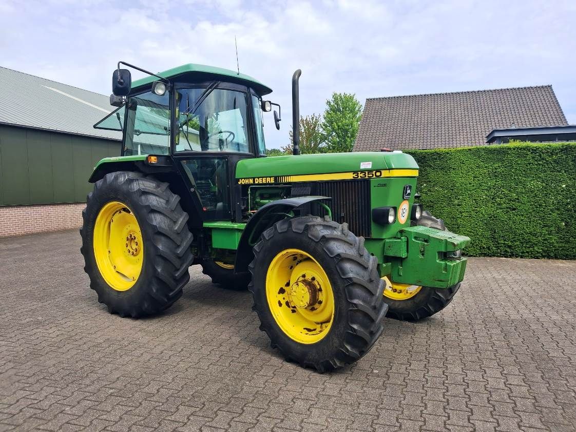 John Deere 3350