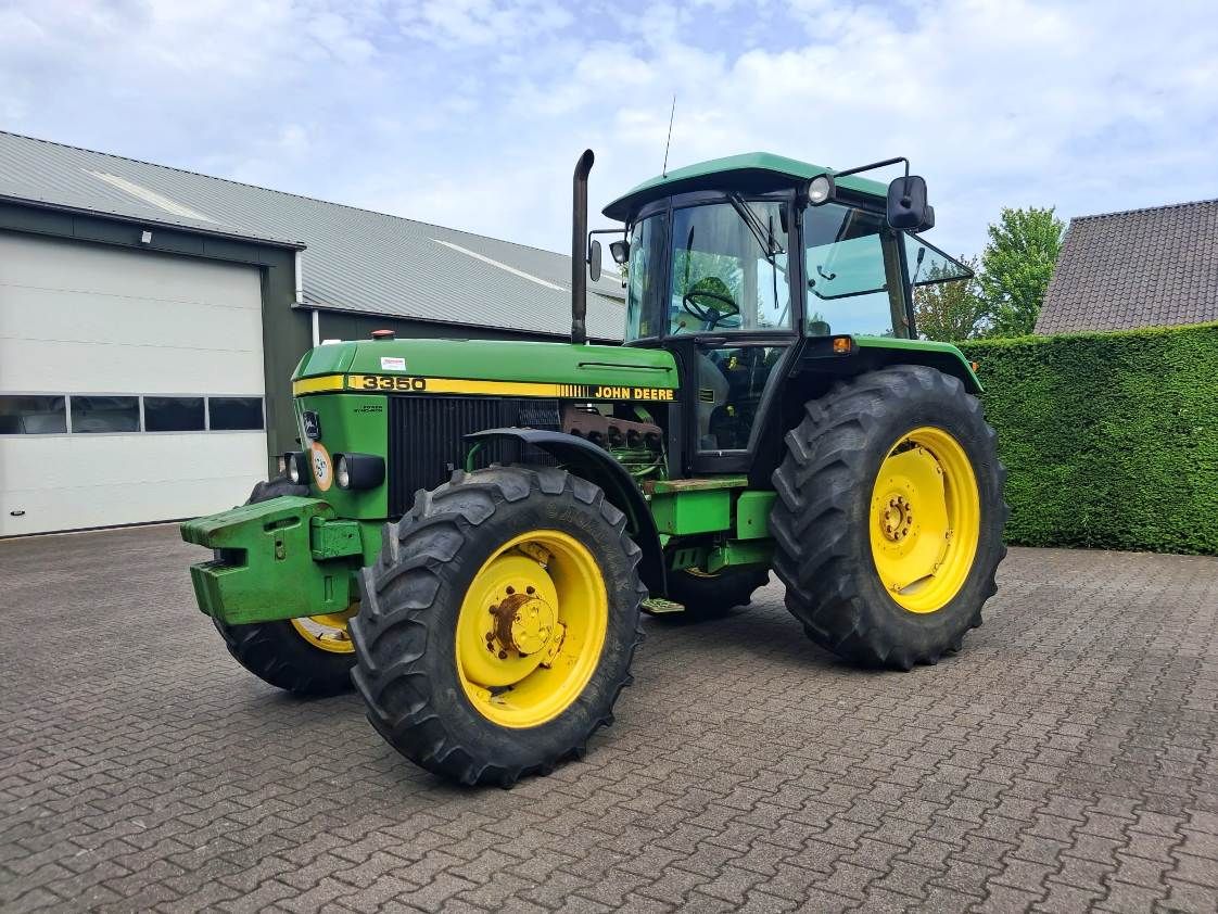 John Deere 3350