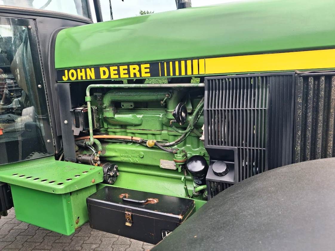 John Deere 3350